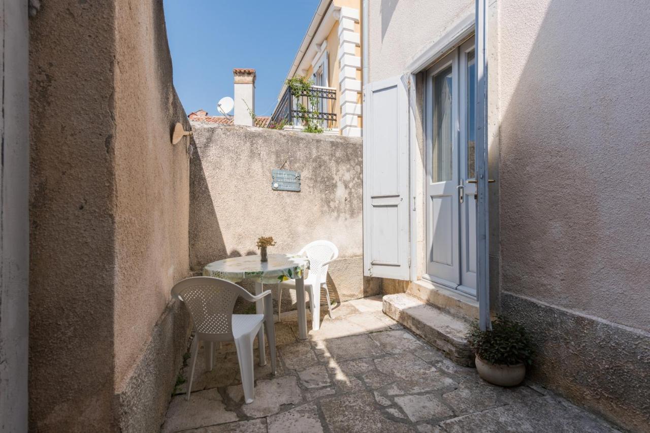 Apartments Mirakul Mali Losinj Exterior photo